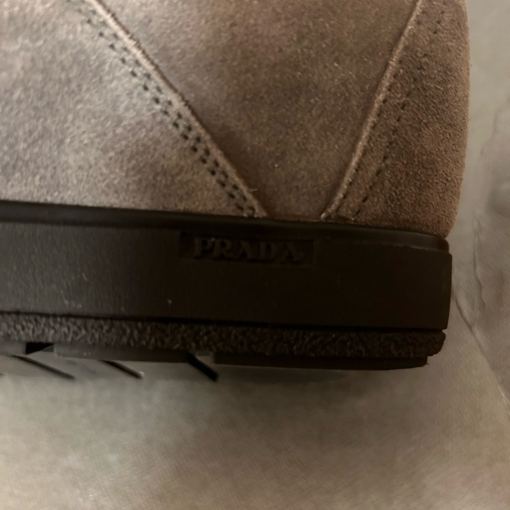 PradaSuede Wedge Sneakers Women’s Sz EU 35.5  Hi Top Strap Lace Gray - Picture 4 of 9